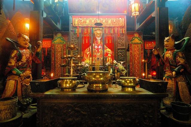 点评(4 条) 在香港有多个天后庙,但是油尖旺区铜锣湾天后庙最为有名