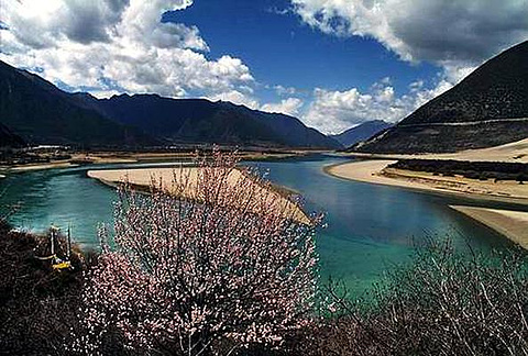八盘峡