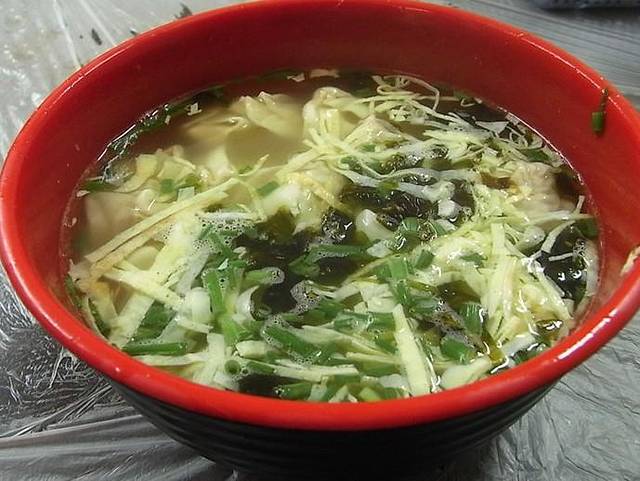 弄堂小馄饨食府