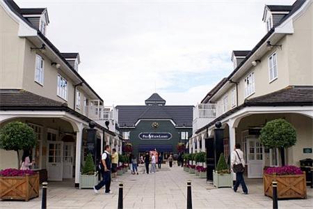 伦敦比斯特购物村