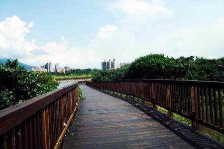 金色水岸自行车道