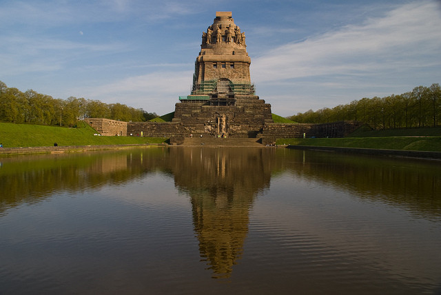 民族大会战纪念碑