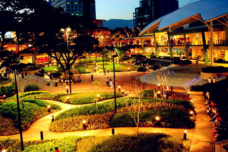 阿亚拉购物中心