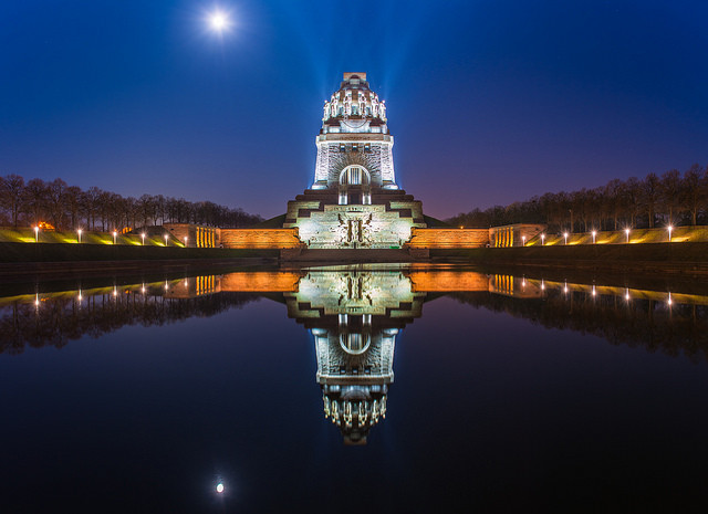 民族大会战纪念碑