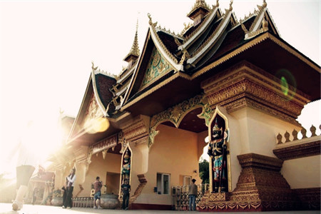 民族工艺品市场(嘎兰中路店)