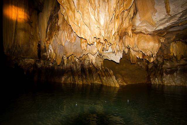普林塞萨港地下河国家公园