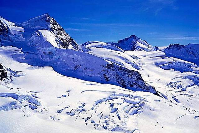 中旅松花湖滑雪场