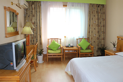 仅150元,网络售价300元杭州金勺子酒店豪华标准房1晚住宿