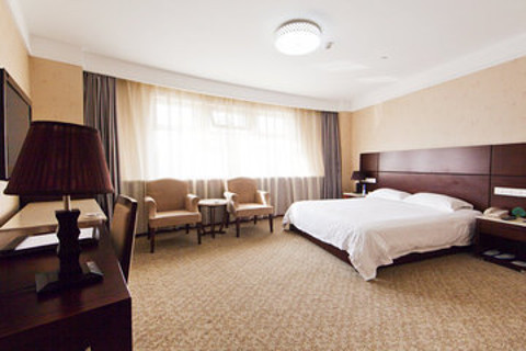 【超值推荐】尊享长春春谊宾馆贵宾楼大床房1晚 免费宽带,wifi 延迟