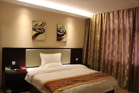 仅168元,网络售价268元起贵阳海亿商务酒店标准房/大床房1晚住宿