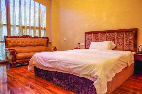 价值288元的虹桥宾馆入住1晚,豪华标间/豪华单间2选1,免费wifi.