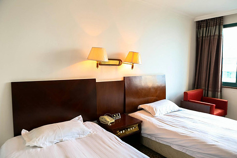 价值320元的绍兴南都宾馆入住1晚,标准单人间b/标准双人间b2选1,免费