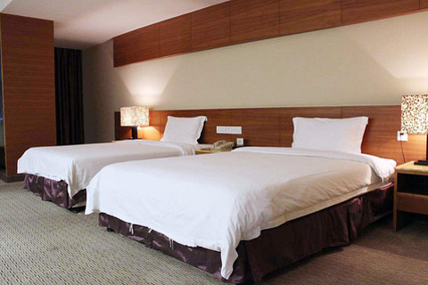 【油城四路】茂名汇丰大酒店