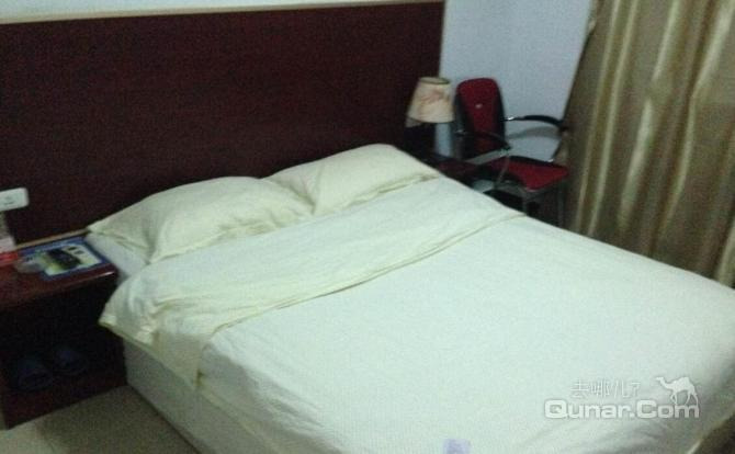 仅84元!价值108元的石油宾馆标准电脑间入住1晚,免费wifi.