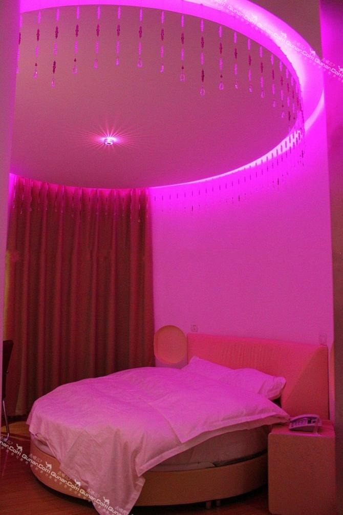 酒店介绍 圆床房