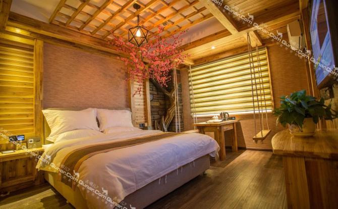 【东风南路】奇台爱派酒店