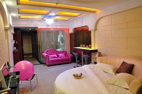 【沙市区】荆州典爱主题酒店美佳华店