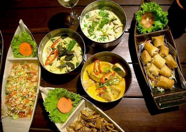 地道泰式餐厅, 体验地道泰国菜式及 78 层白玉楼观景台享用豪华午餐