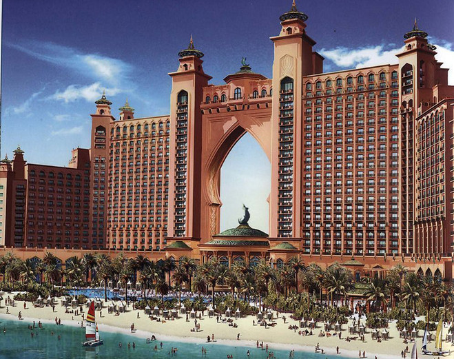 hills【 绿茵豪宅区】(约20分钟) 10:00前往dubai marina杜拜海滨城