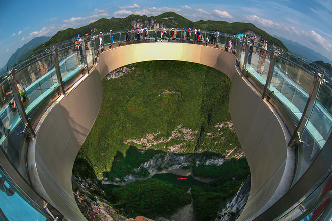 重庆云阳龙缸,三峡梯城二日-----世界最长世界最长悬挑玻璃廊桥"